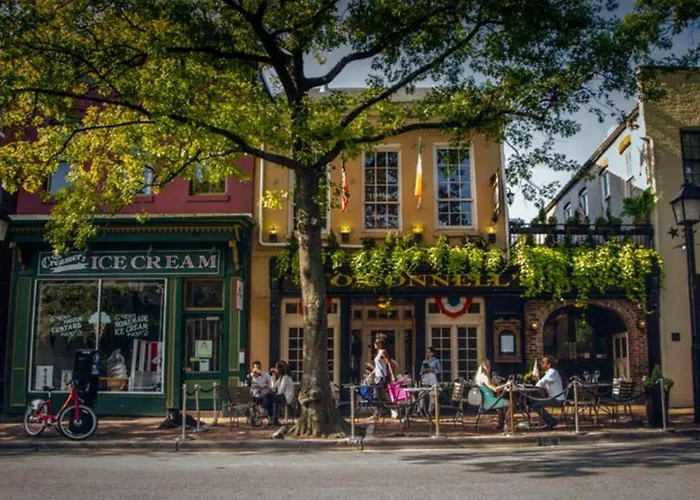 The Verdigris| 1800S Charm| King St| Easy Parking