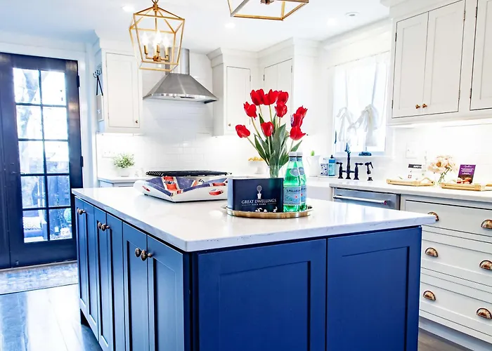 The Liberty House Of Old Town Designer Home